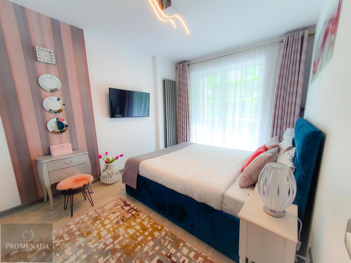 Visum Aparthotel Pool & Spa Mamaia Nord Navodari Bagian luar foto