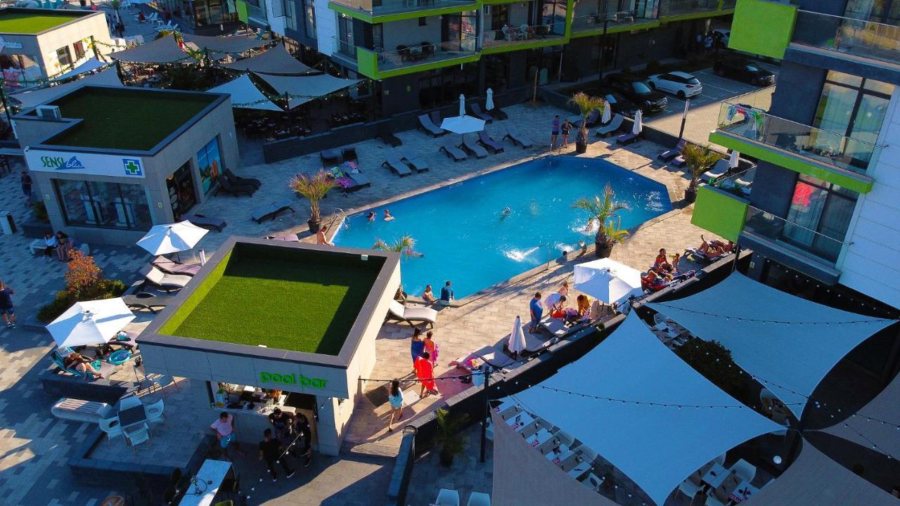 Visum Aparthotel Pool & Spa Mamaia Nord Navodari Bagian luar foto
