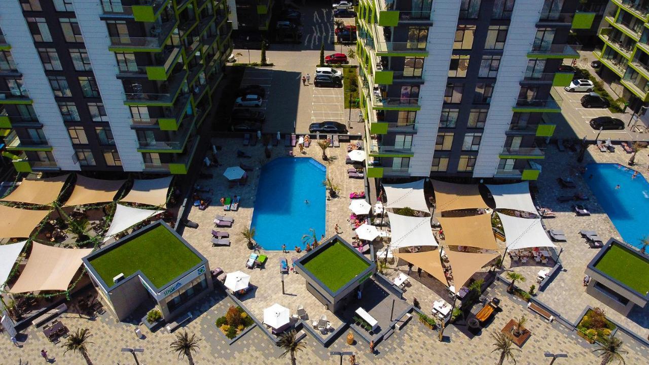 Visum Aparthotel Pool & Spa Mamaia Nord Navodari Bagian luar foto